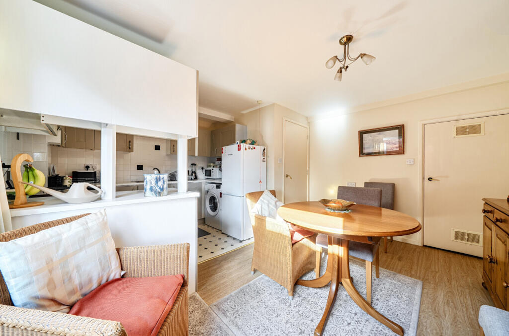 Apartment in Tewkesbury - View 5