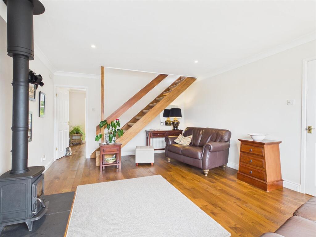 House in Dudley - View 3