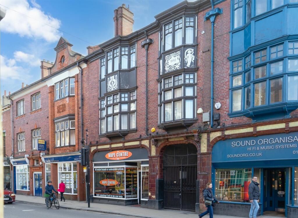 Main image of property: Gillygate, York