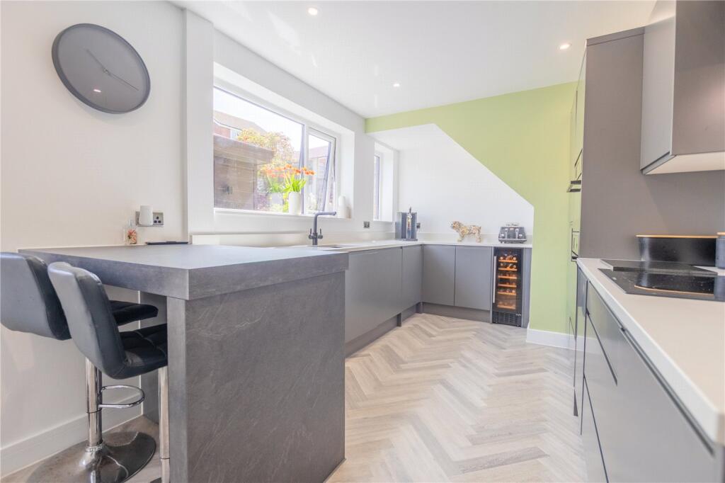House in Oldham, Greater Manchester - View 3