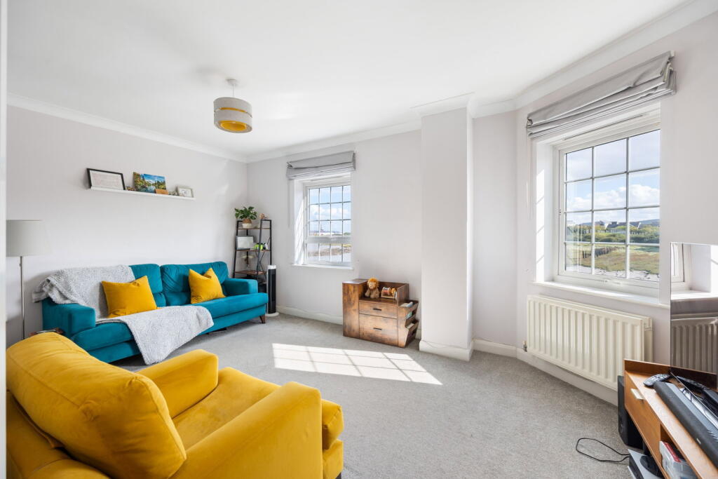 House in Portishead, Port Marine - More