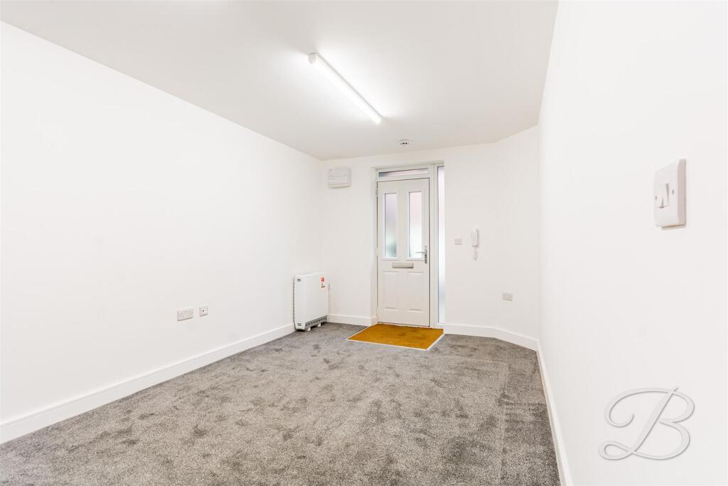 Apartment in Mansfield, Nottinghamshire - View 2