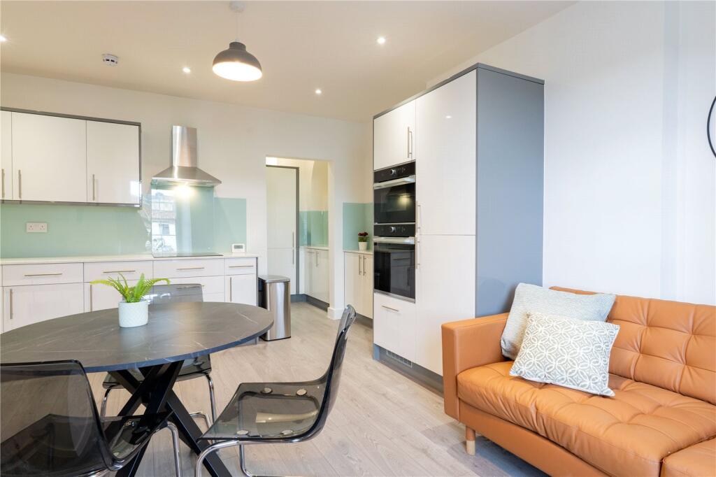Apartment in Bristol - View 4