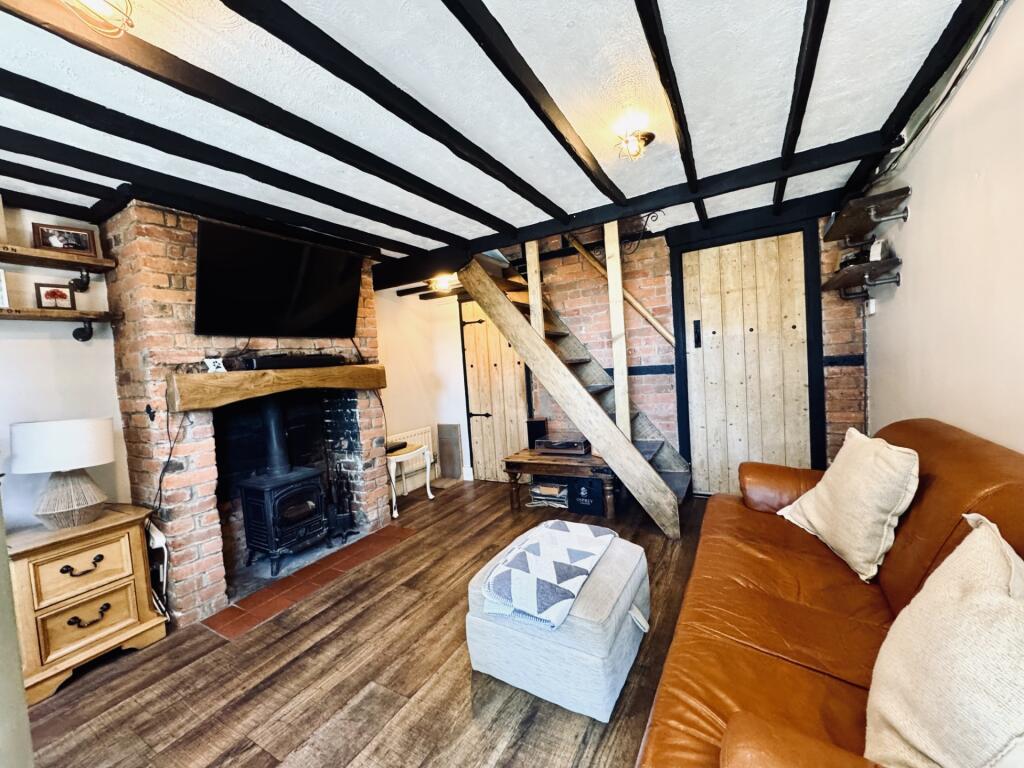 House in Hart, Hartfordbridge, Hartley Wintney - View 5