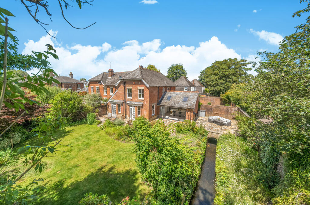 Main image of property: The Harrage, Romsey, Hampshire, SO51