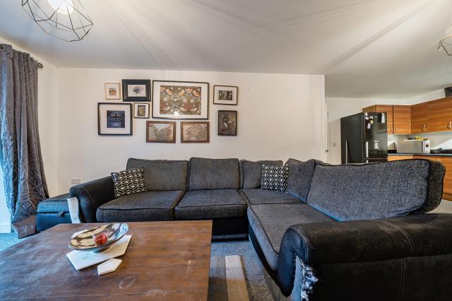 Apartment in Newbury, Greenham - More