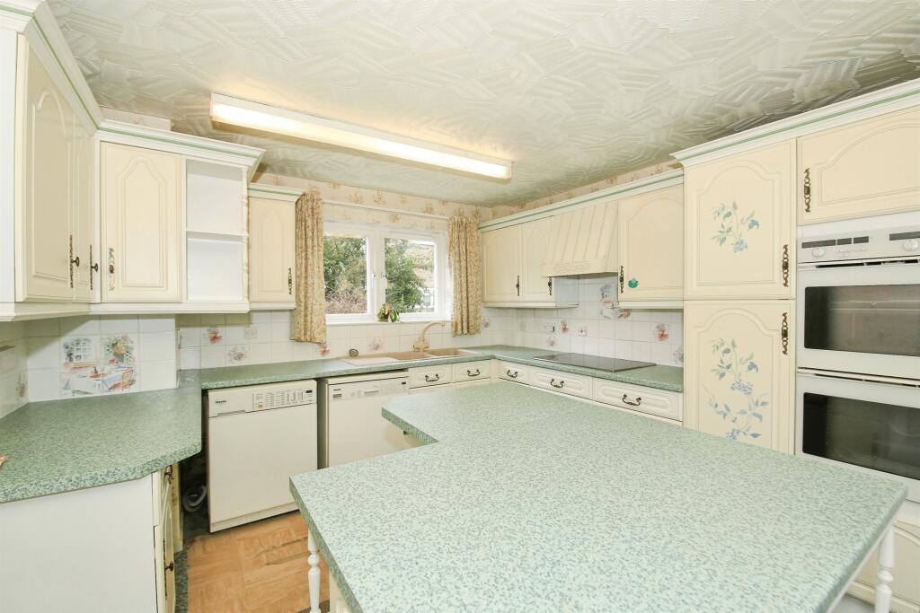 Benland, Bretton, Peterborough photo 3