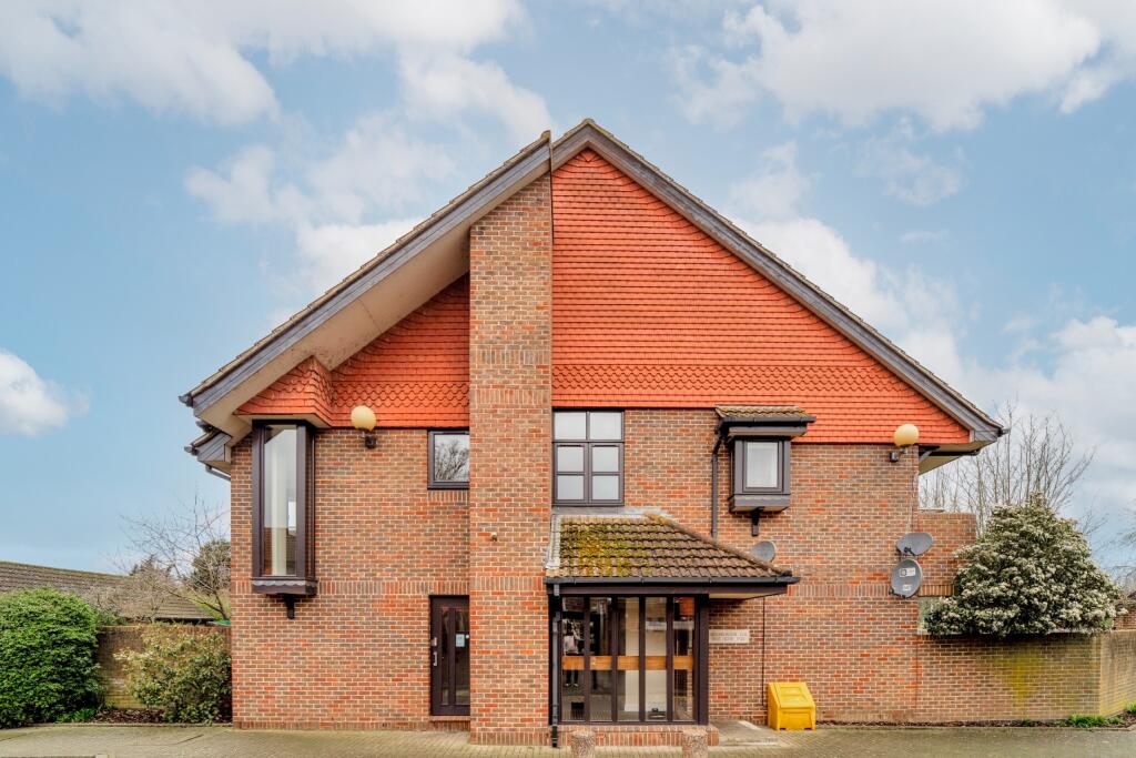 Main image of property: Rosslyn Close, Sunbury