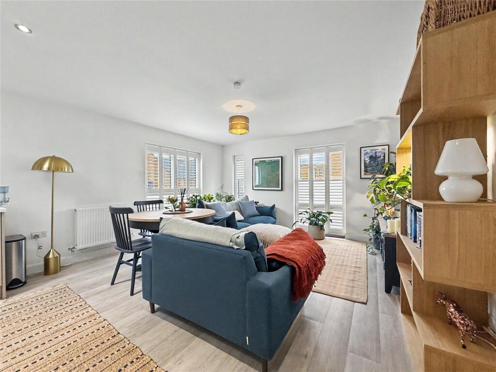 Apartment in Cambridge - View 3