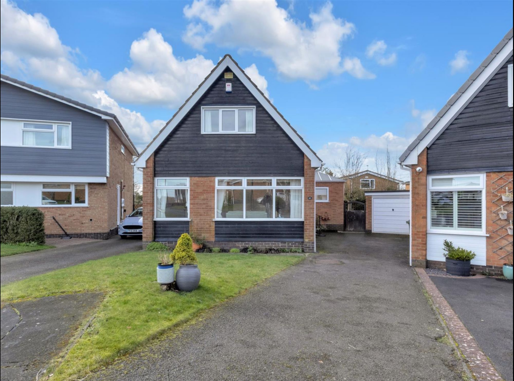 2-bed detached on Chiltern Rise, Ashby-De-La-Zouch, LE65, £300,000