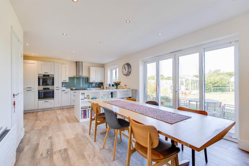 Cae Newydd, St. Nicholas, Vale of Glamorgan, CF5 6FF photo 3