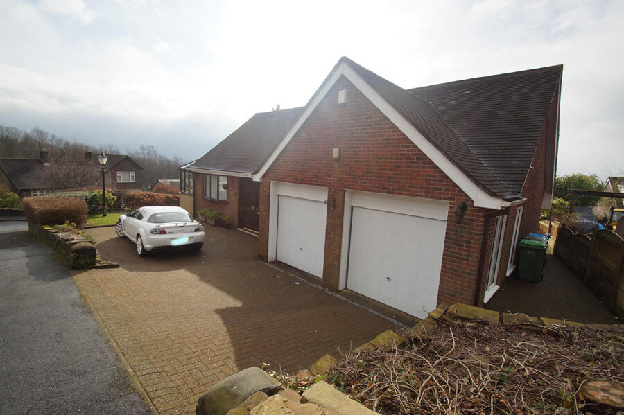 Main image of property: 40 Summershades Lane, Grasscroft, OL4 4ED