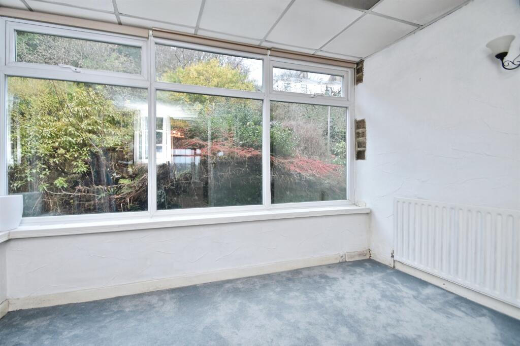 House in Bradford, Baildon - View 4