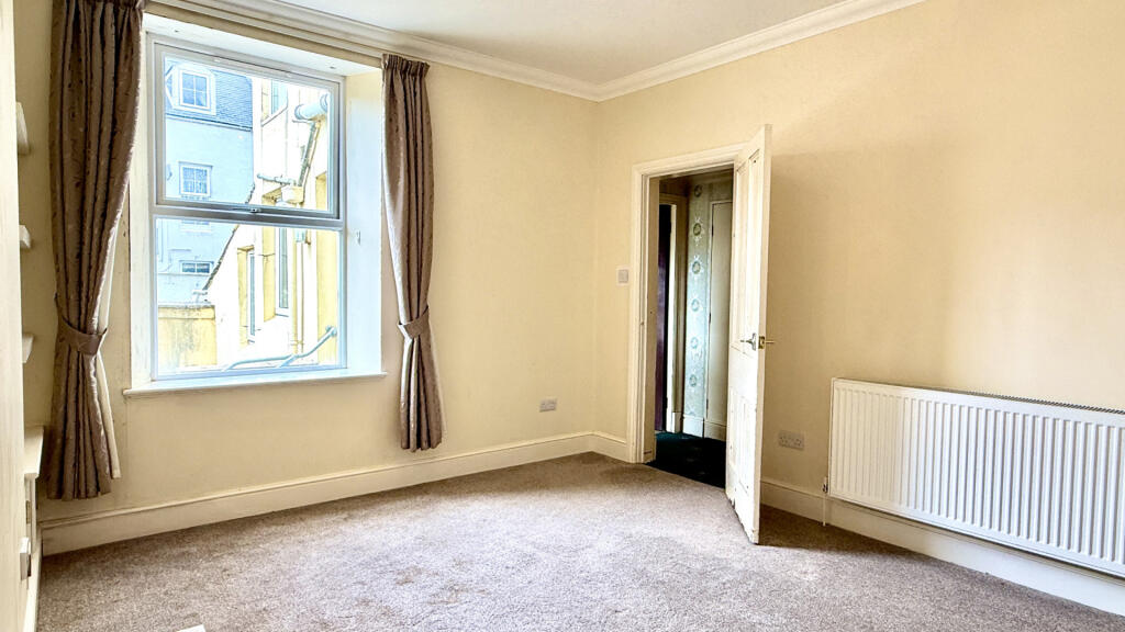 House in Ramsey, Garff - More