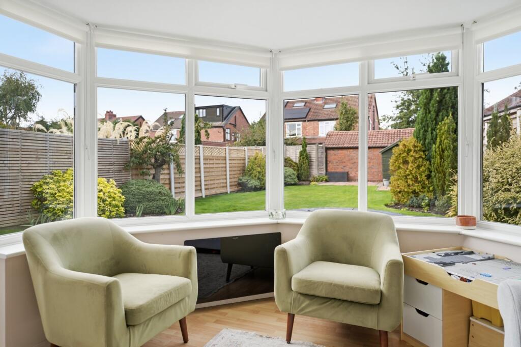 House in Stockport, Romiley - More