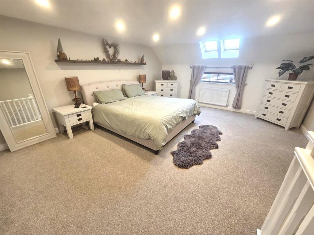 House in Doncaster - View 3