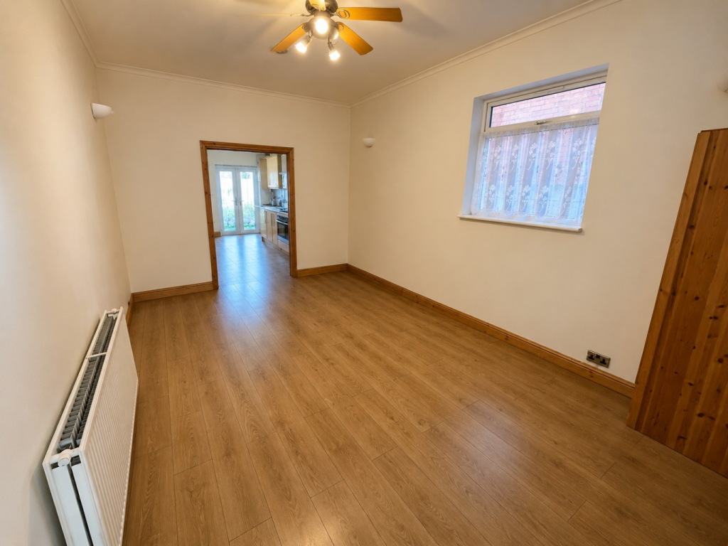 House in Luton - View 3