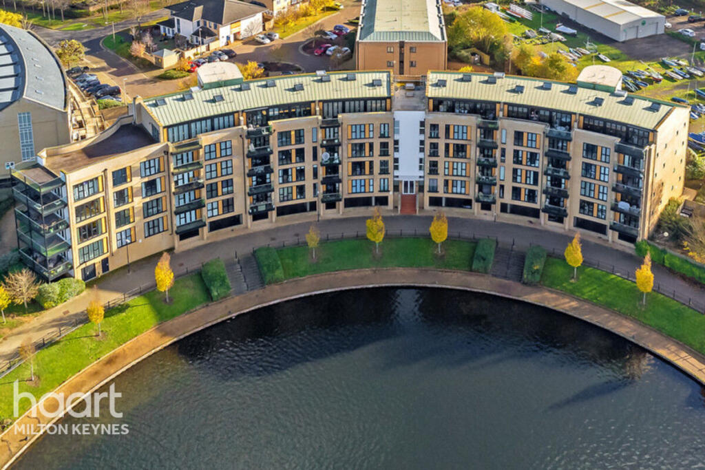 2-bed flat on Felsted, Caldecotte, £250,000