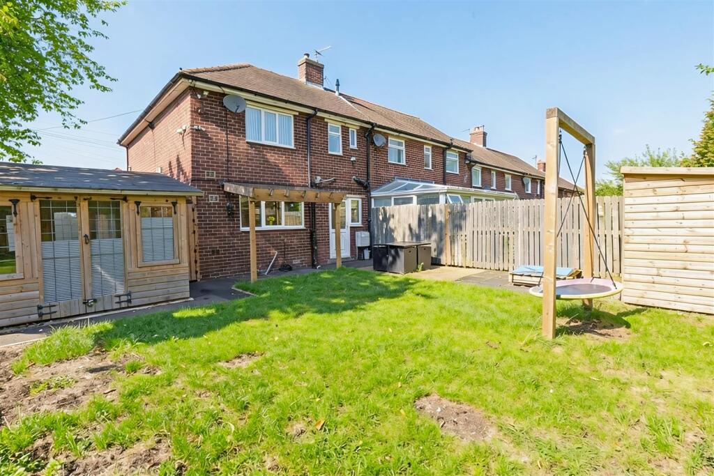 Rosemount Avenue, Elland photo 4