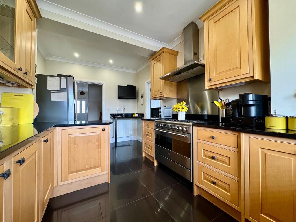 House in Brentwood, Essex - View 3