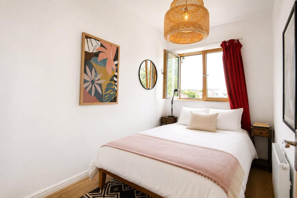 Apartment in Bristol - View 4
