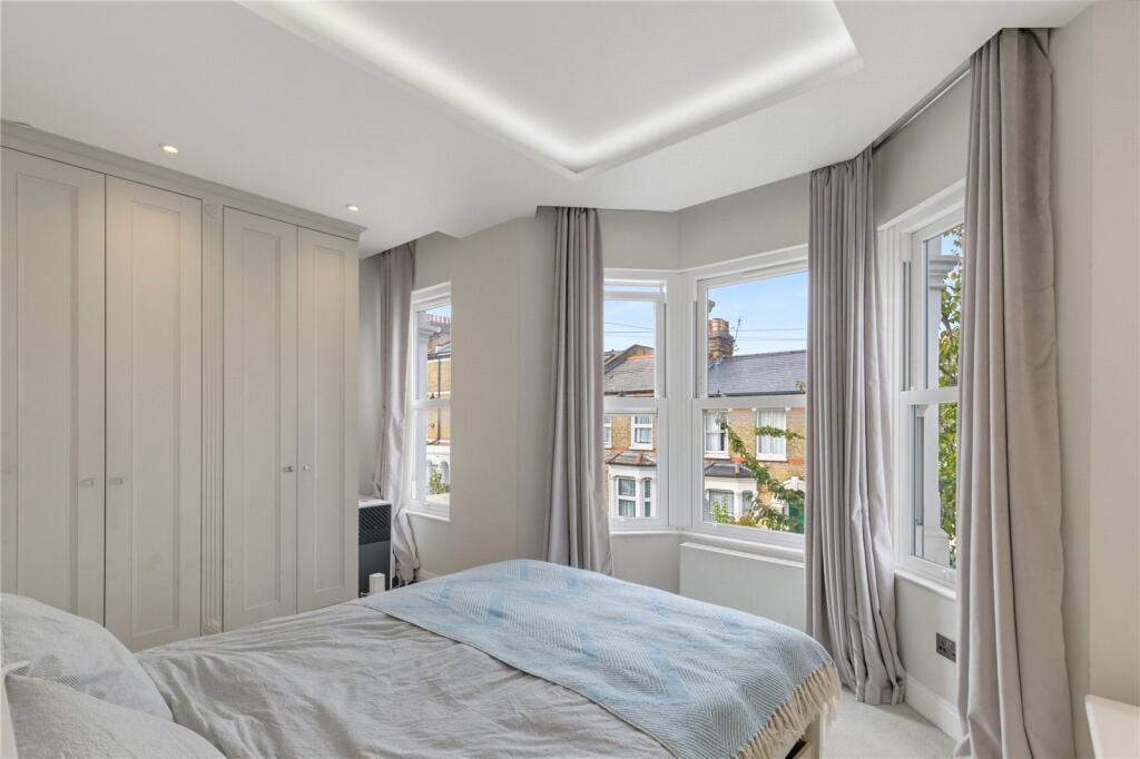 Apartment in London - View 5