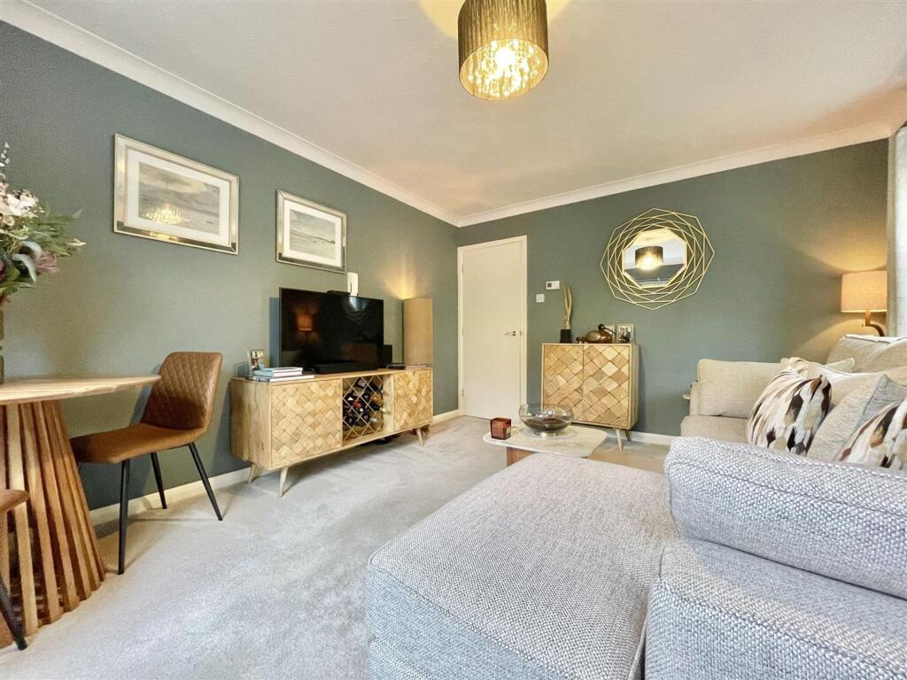 Apartment in Dorchester - More