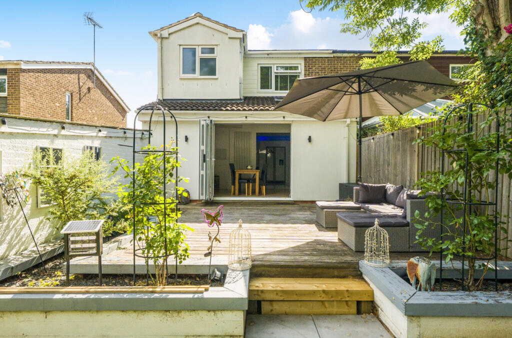 Main image of property: Redwood Avenue, Woodley, Reading
