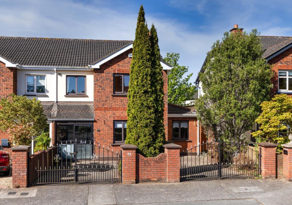 Main image of property: 31 College Gate, Castleknock, Dublin 15, D15H6PR