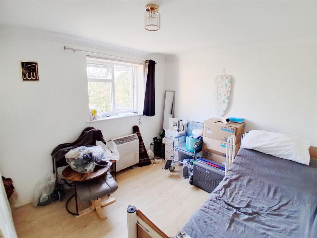 Apartment in London - More