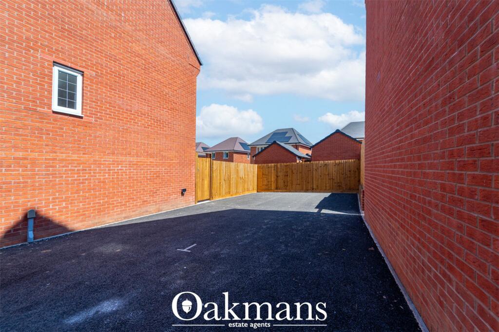 House in Birmingham, West Midlands - View 4