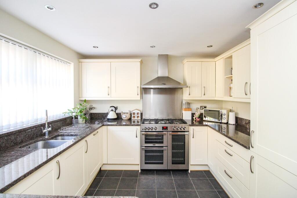 House in Redhill - View 4