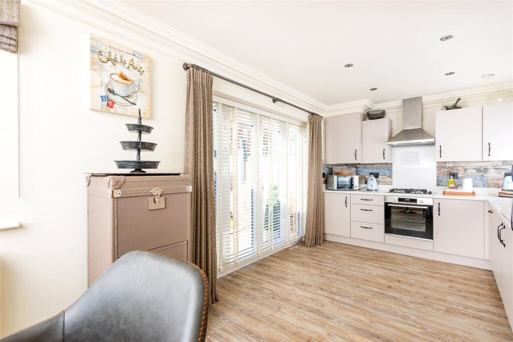 Osier Way, Olney, Buckinghamshire, MK46 photo 2