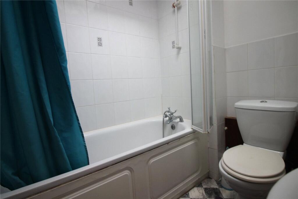 Apartment in Harrow - View 5