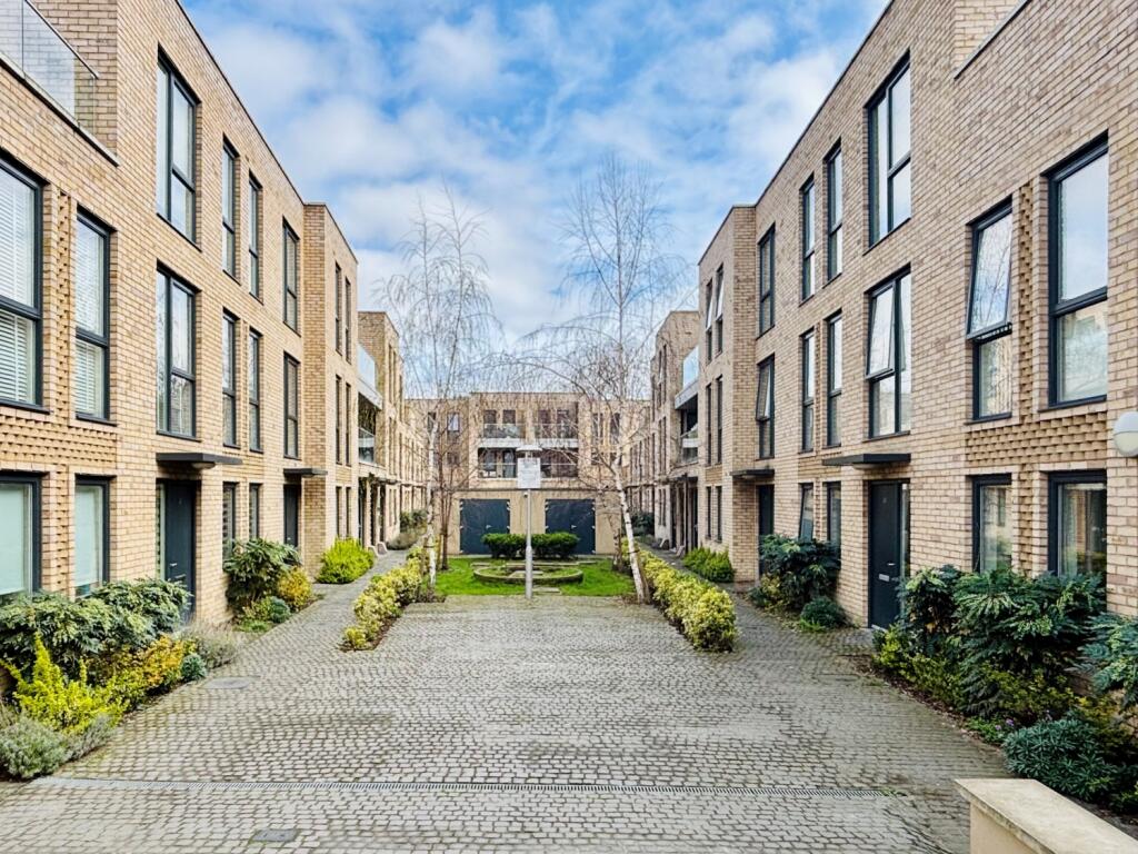 Main image of property: Kempton Mews, London, Newham, E6