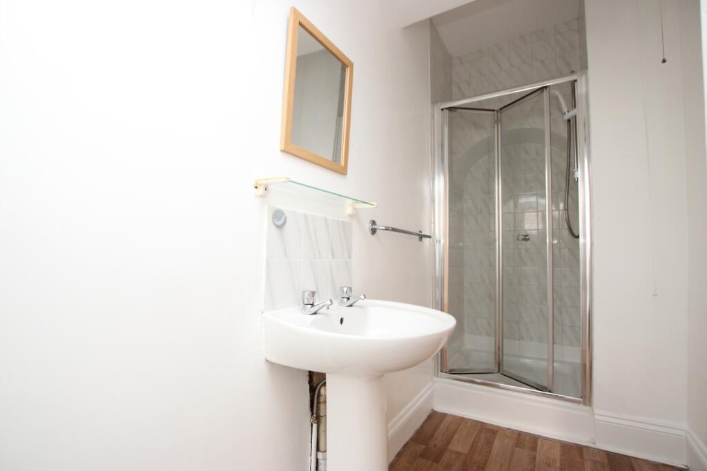 Apartment in Kettering, Avondale - More