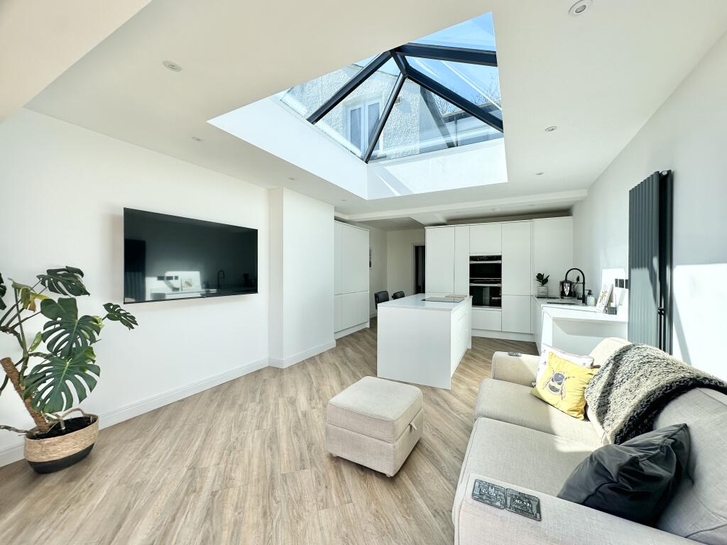 Moor Nook, Sale, Trafford photo 4