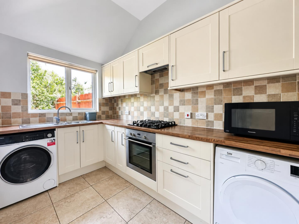 House in Henfield - View 5