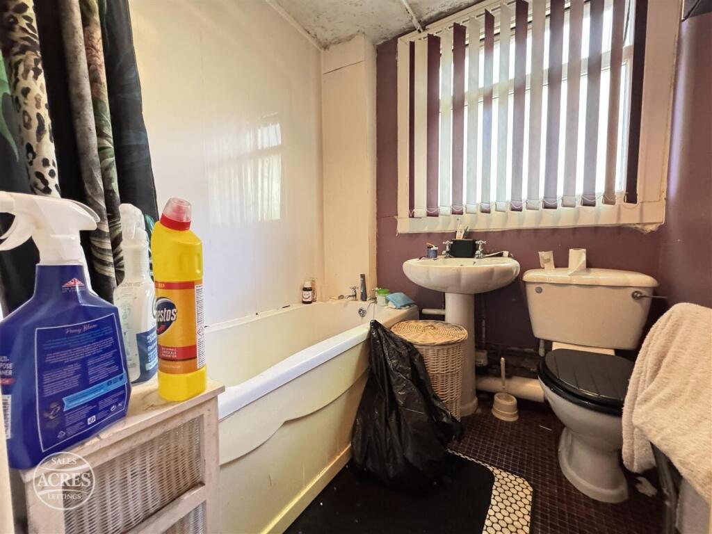 Apartment in Birmingham, West Midlands - View 5