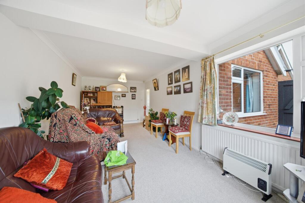 House in Rushcliffe, Compton Acres - View 4
