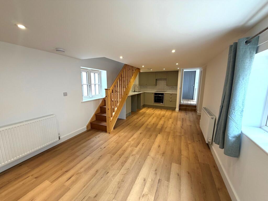 House in Nottingham - View 3