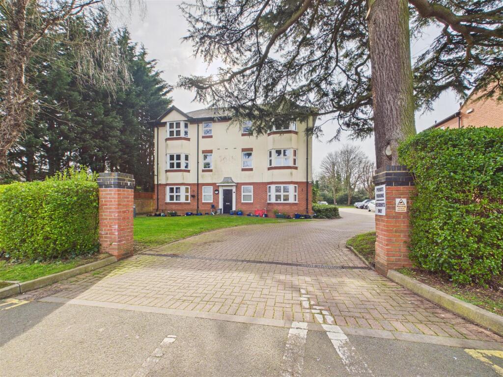 Main image of property: Stoke Green, Coventry  * VACANT & NO UPWARD CHAIN *