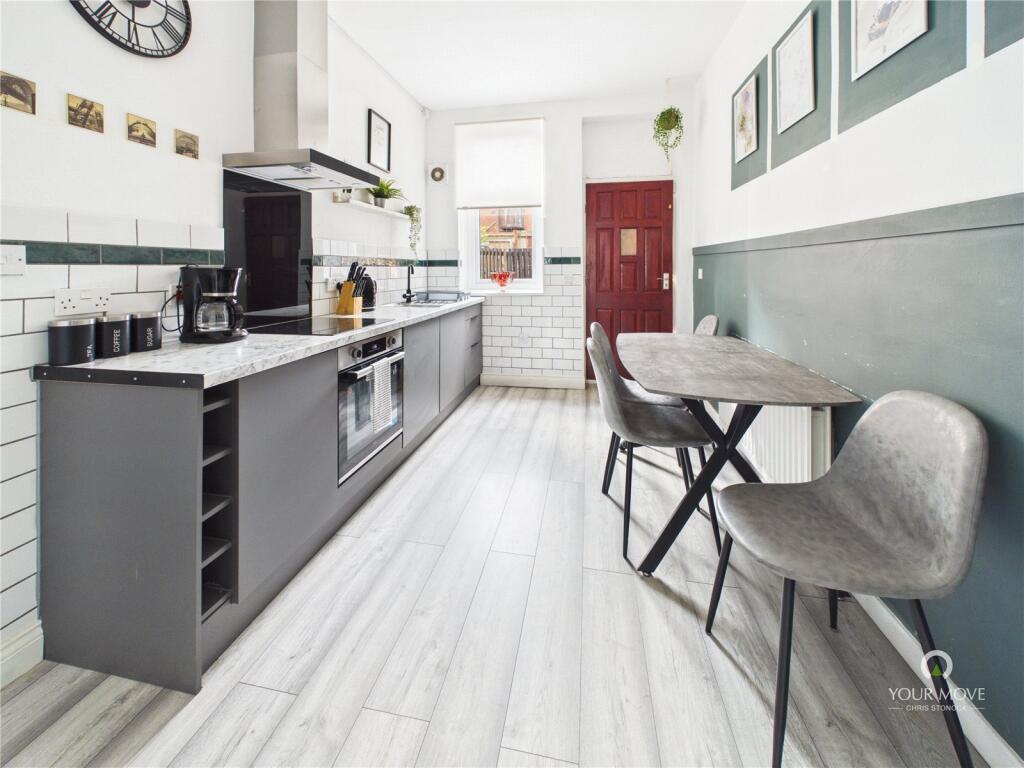 Apartment in Newcastle upon Tyne - View 3