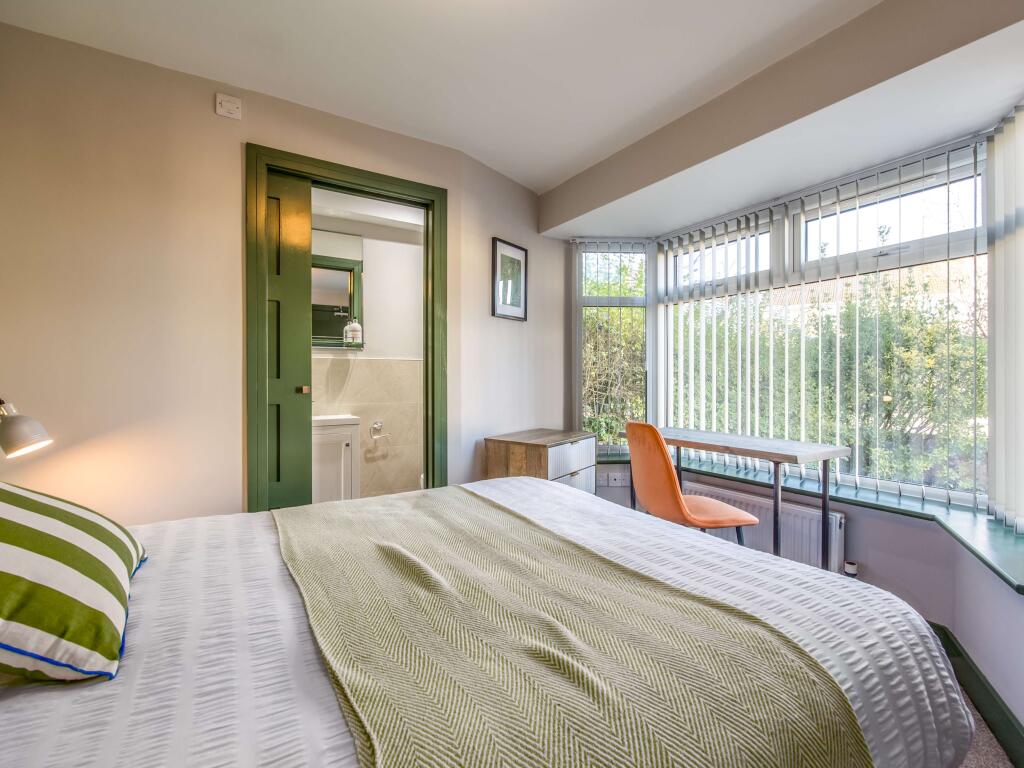 Main image of property: Waverley Avenue