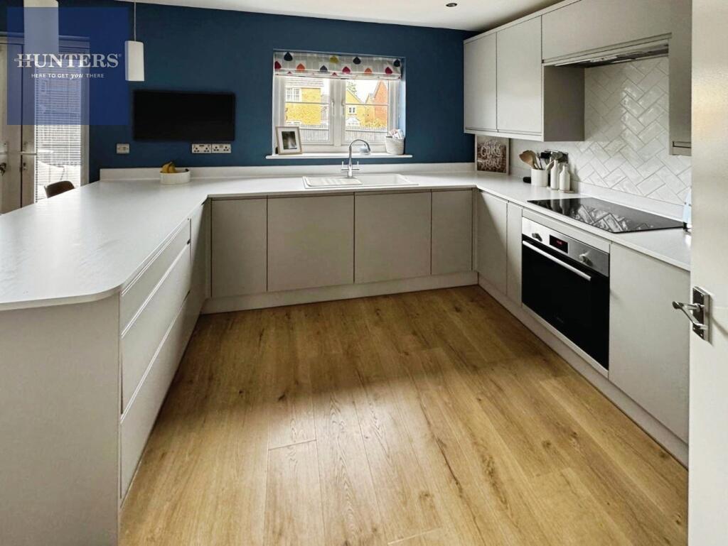 House in Cardiff, Llanharan - View 4
