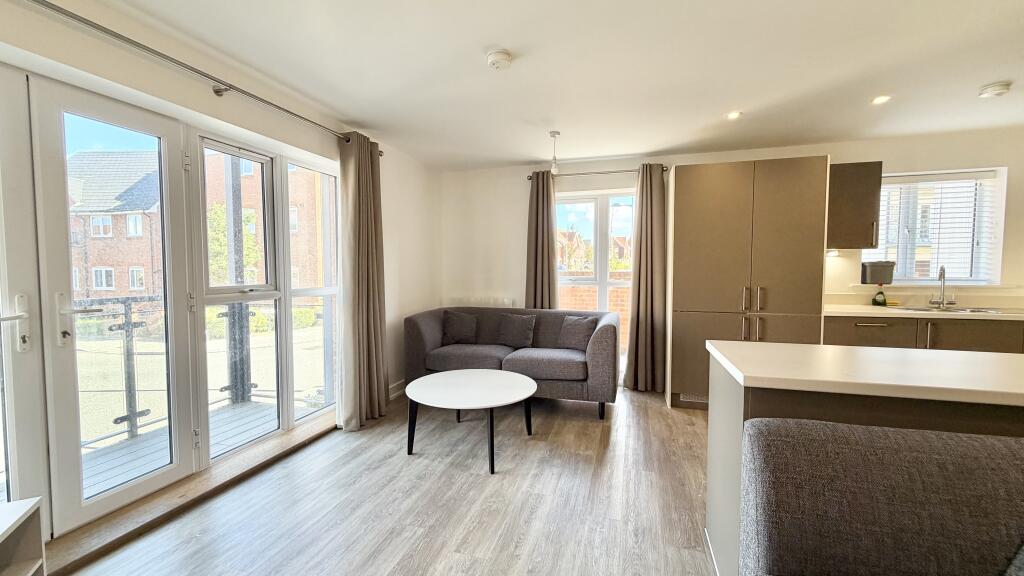 Apartment in Horsham, Colgate - View 5