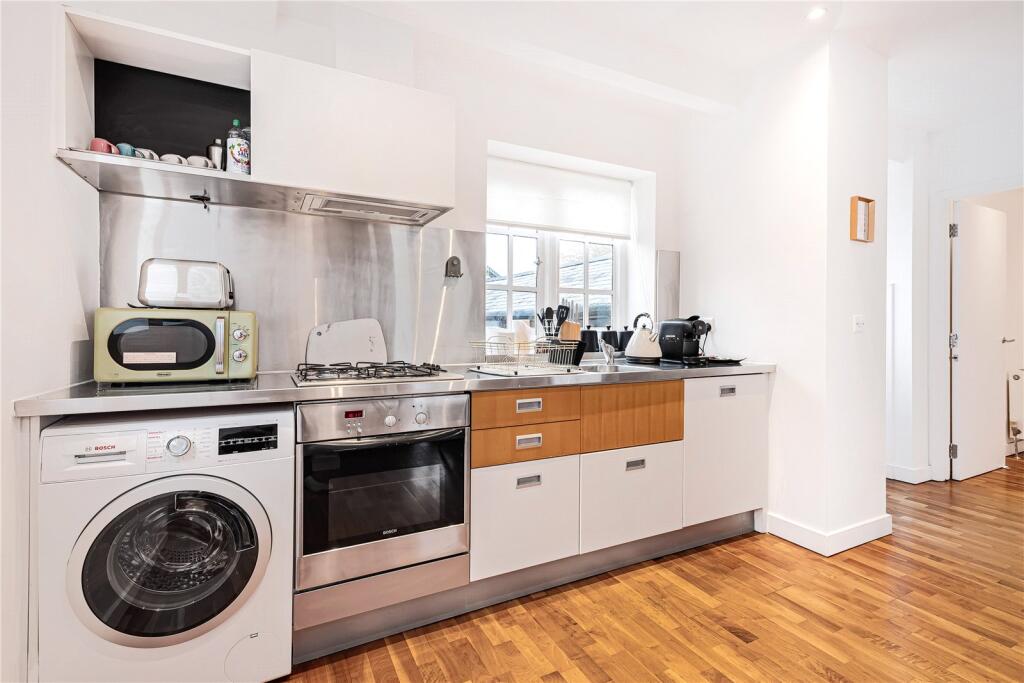 Apartment in London - View 4