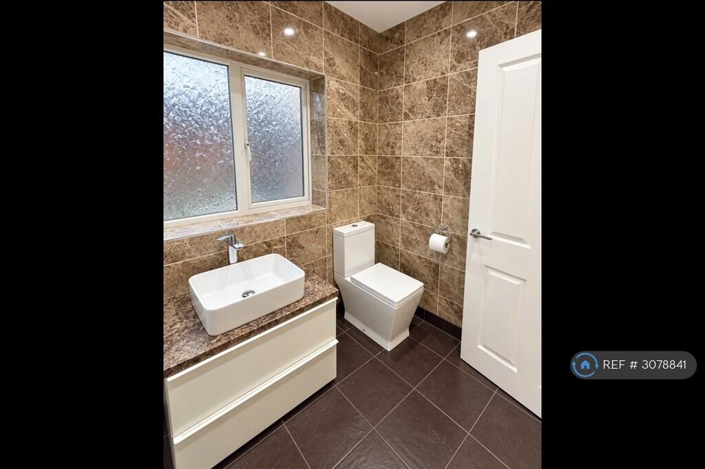 House in Northampton - View 4