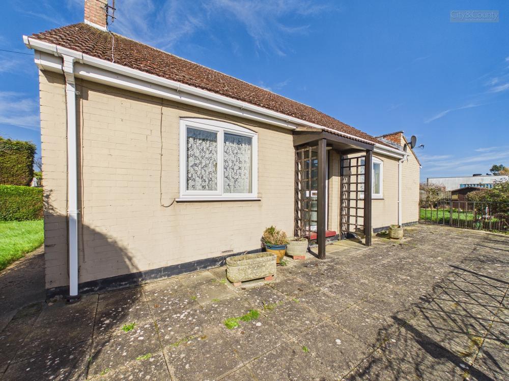 3-bed detached on Station Road, Thorney, Peterborough, £310,000