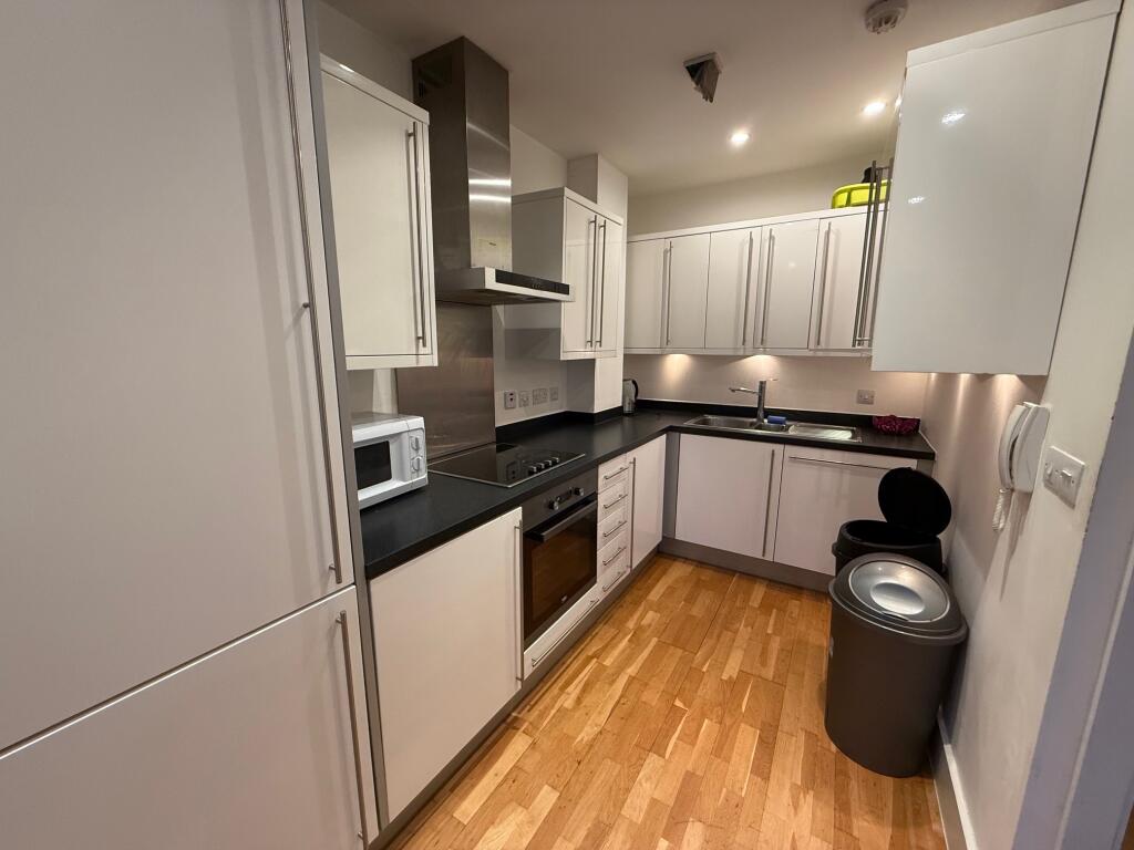 Main image of property: Unity Building, L3